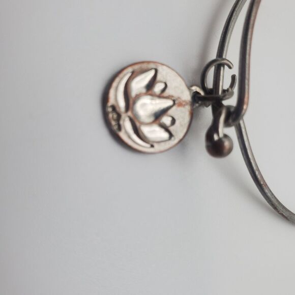 Lotus leaf silver tone peaceful treasures bracelet - Picture 2 of 2